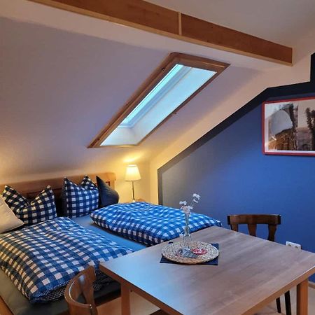 Hotel Dazwischen Uebernachten à Kammerforst Extérieur photo