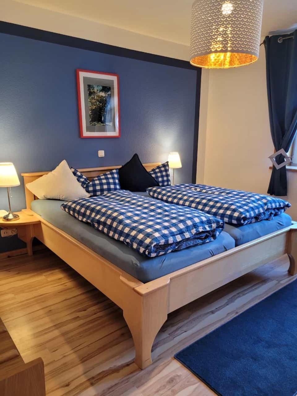 Hotel Dazwischen Uebernachten à Kammerforst Extérieur photo